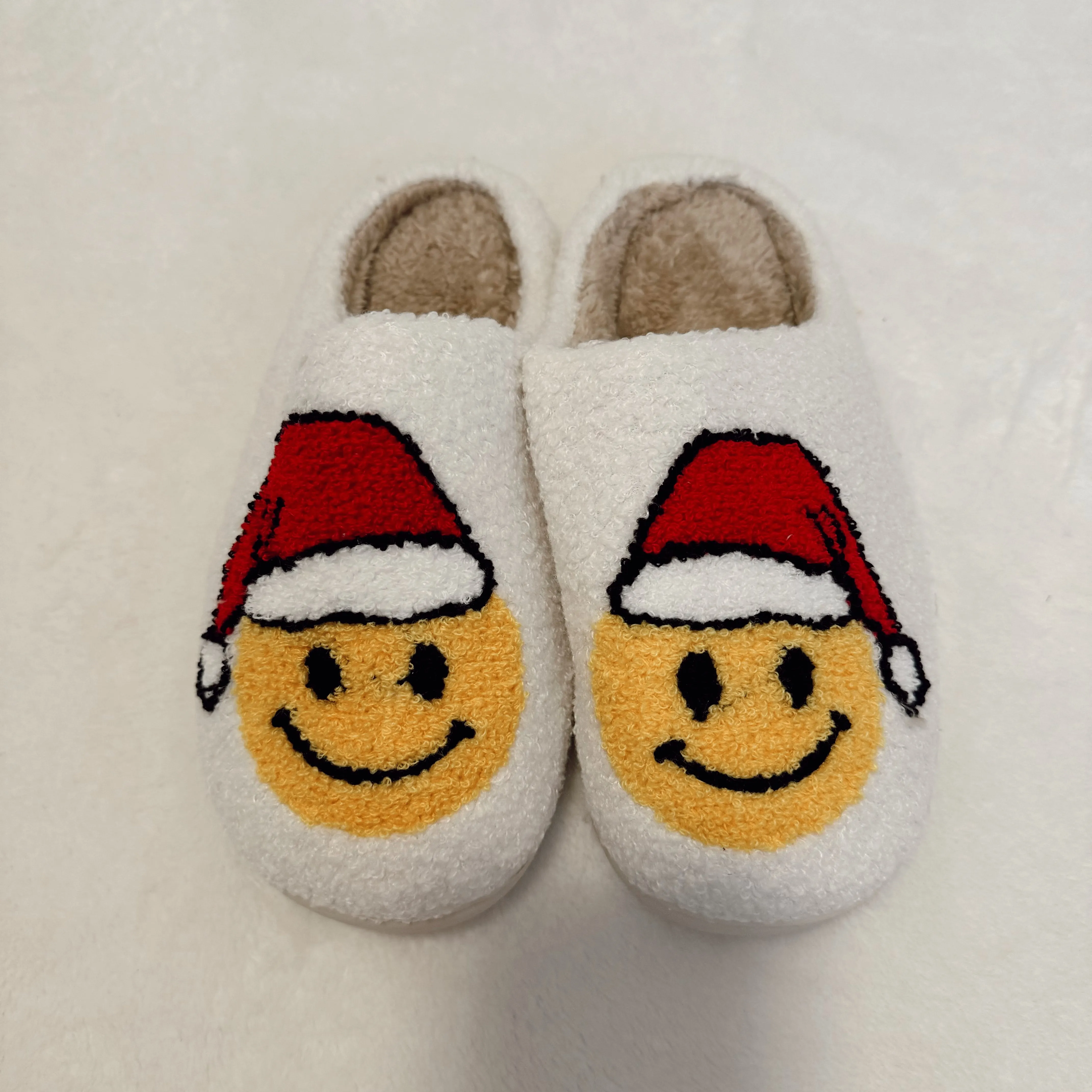 Cozy and Festive Happy Santa Slippers for Ultimate Holiday Comfort